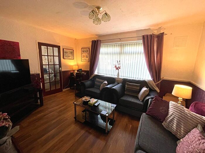 3 Bedroom End Of Terrace House For Sale In Lenham Walk, Manchester, M22