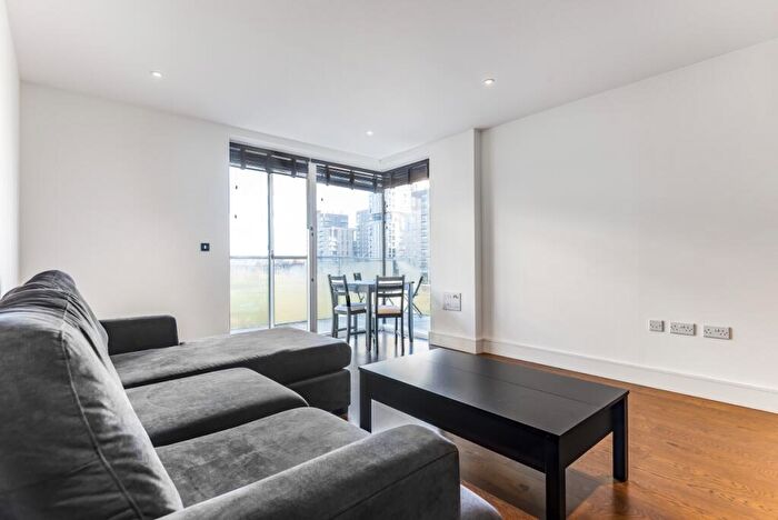 2 Bedroom Flat To Rent In Tizzard Grove, Blackheath, London, SE3