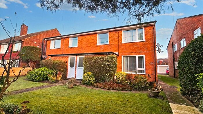 2 Bedroom Apartment For Sale In Milford Road, Elstead, Godalming, Surrey, GU8