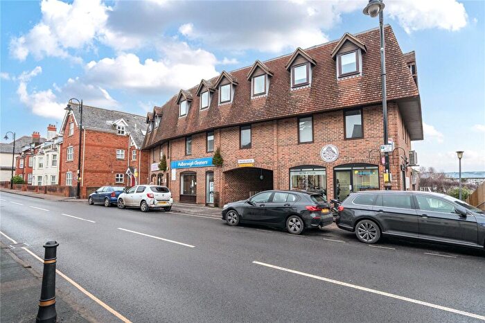 2 Bedroom Flat To Rent In Lower Street, Pulborough, RH20