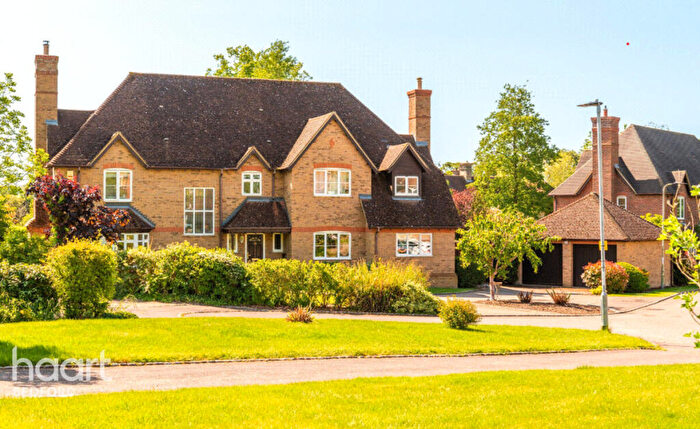 5 Bedroom Detached House For Sale In Church View, Bedford, MK41