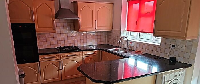 4 Bedroom Terraced House To Rent In Rushden Gardens, Ilford, IG5