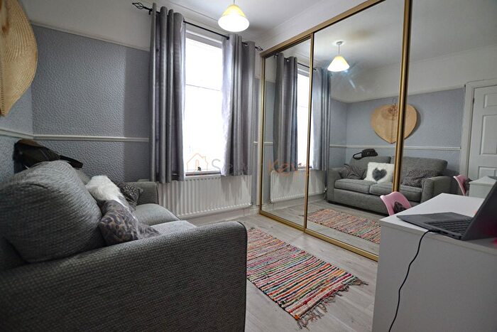 2 Bedroom Flat For Sale In Newton Street, Dunston, Gateshead, Tyne And Wear, NE11