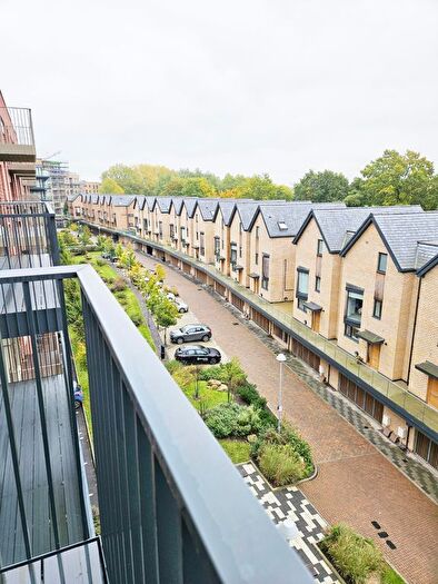 2 Bedroom Flat To Rent In Hampton Place, Ashford, TN23