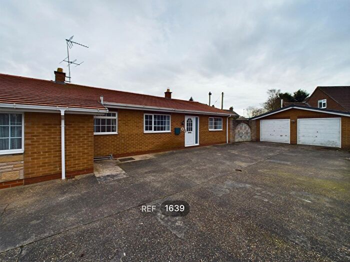 3 Bedroom Detached Bungalow To Rent In Elmfield Drive, Brandesburton, YO25