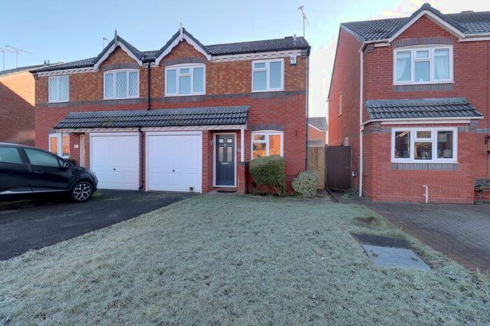 3 Bedroom Semi-Detached House To Rent In Barker Close, Castlefields, Stafford, ST16