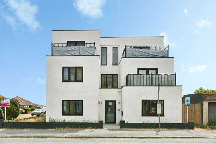 1 Bedroom Flat For Sale In South Coast Road, Peacehaven, BN10