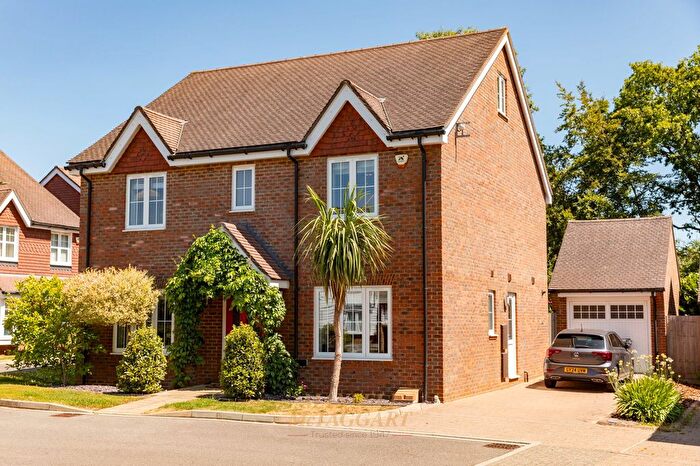 4 Bedroom Detached House For Sale In Landau Close, Pease Pottage, RH11