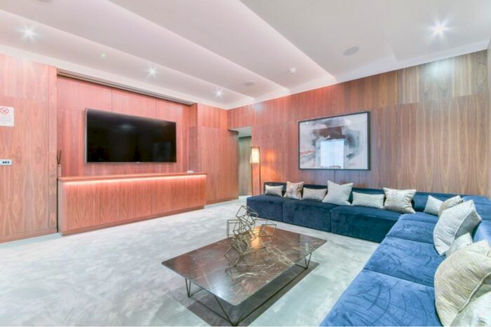 1 Bedroom Apartment To Rent In Sugar Quay, London, EC3R