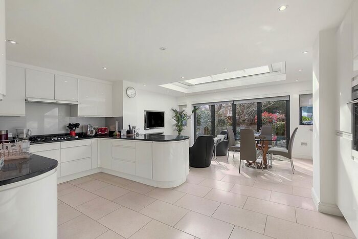 4 Bedroom Terraced House To Rent In Somerset Square, Kensington, London, W14