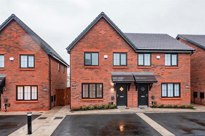 3 Bedroom Semi-Detached House To Rent In Stokers Drive, Horwich, BL6