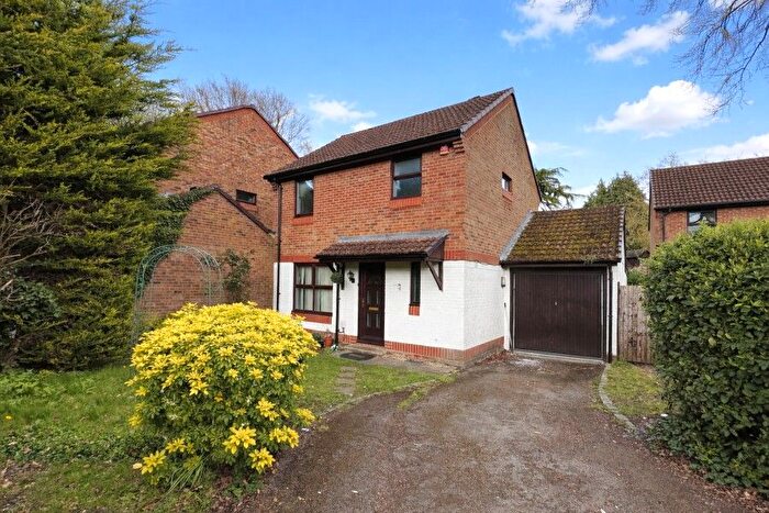 3 Bedroom Detached House To Rent In Walton On Thames, Surrey, KT12