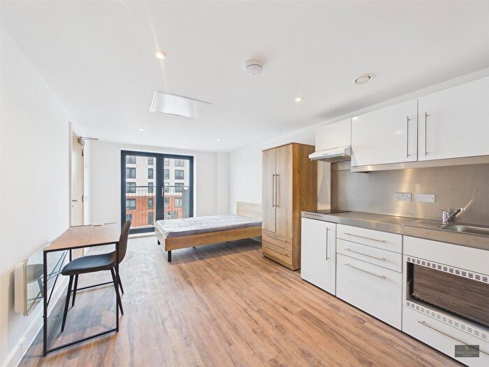 1 Bedroom Flat To Rent In Paintworks, Arnos Vale, Bristol, BS4