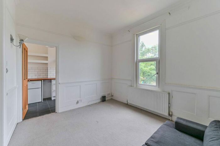 1 Bedroom Flat To Rent In Croydon Road, Penge, London, SE20