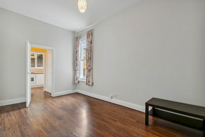Studio To Rent In Lambert Road, London, SW2