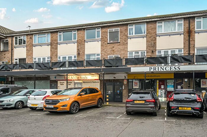 2 Bedroom Flat For Sale In Crofton Road, Locksbottom, Orpington, Kent, BR6