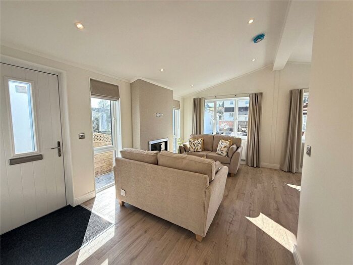 2 Bedroom Mobile/park Home For Sale In Mill On The Mole, South Molton, Devon, EX36