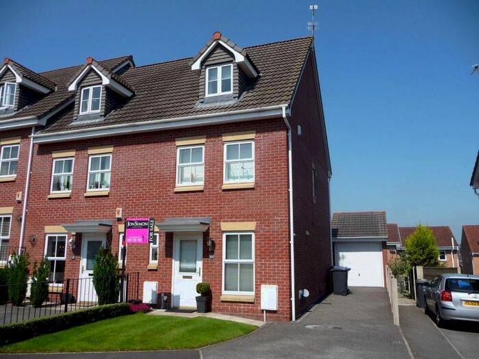 3 Bedroom Semi-Detached House To Rent In Elsworth Close, Radcliffe, Manchester M26