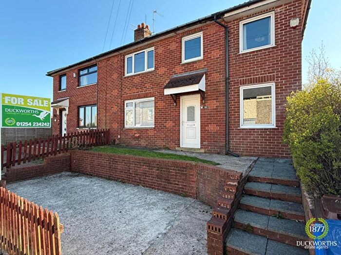 5 Bedroom Semi-Detached House For Sale In Grove Street, Oswaldtwistle, BB5