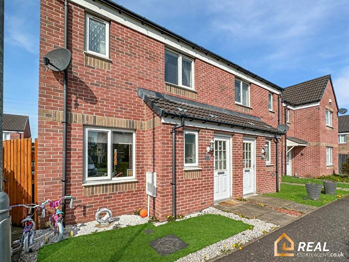 3 Bedroom Semi-Detached House For Sale In Rhinds Place, Glasgow, G69