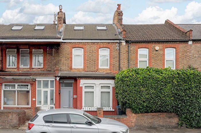 5 Bedroom Terraced House To Rent In Western Road, Colliers Wood, London, SW19