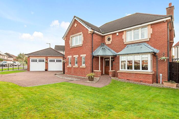 4 Bedroom Detached House For Sale In Burns Avenue, The Inches, Larbert, FK5