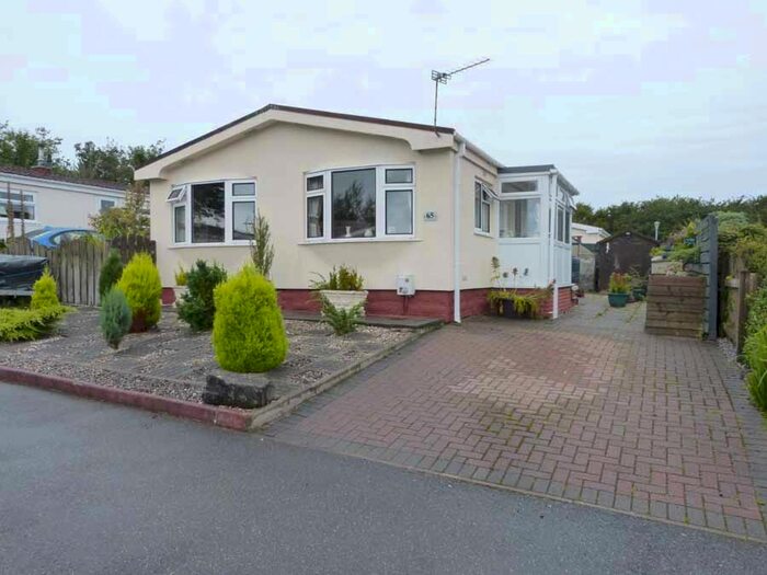 2 Bedroom Park Home For Sale In Tregatillian Homes Park, St Columb, TR9