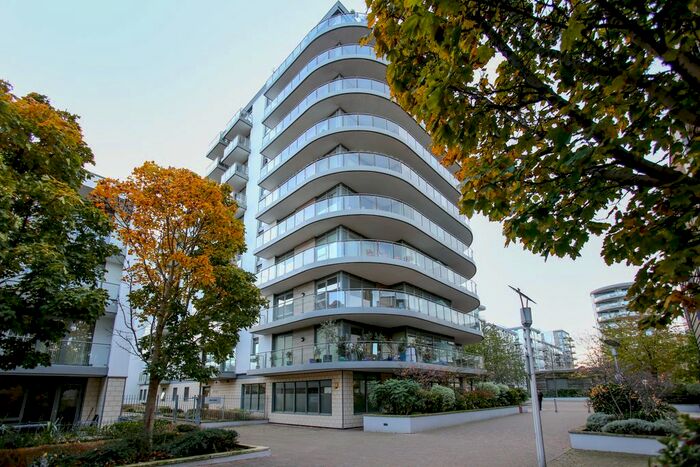 1 Bedroom Flat To Rent In Laval House, Brentford, TW8