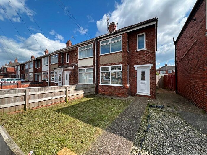 2 Bedroom End Of Terrace House To Rent In Wharfedale Avenue, Hull, HU9