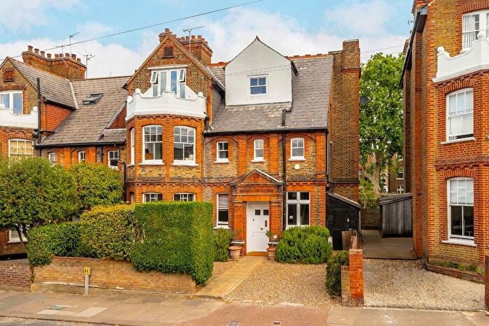 6 Bedroom Property For Sale In Kirkstall Road, Streatham Hill, SW2