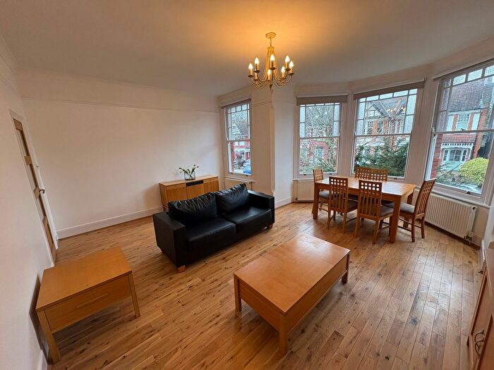 2 Bedroom Flat To Rent In Conway Road, London, N14
