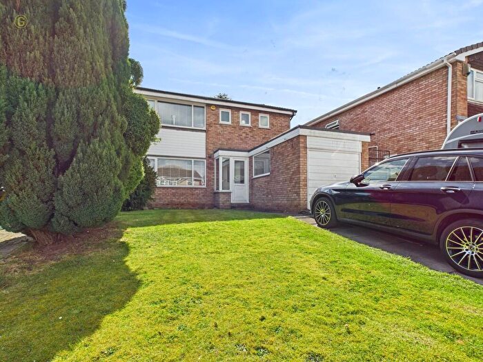 3 Bedroom Detached House For Sale In Grendon Drive, Sutton Coldfield, B73