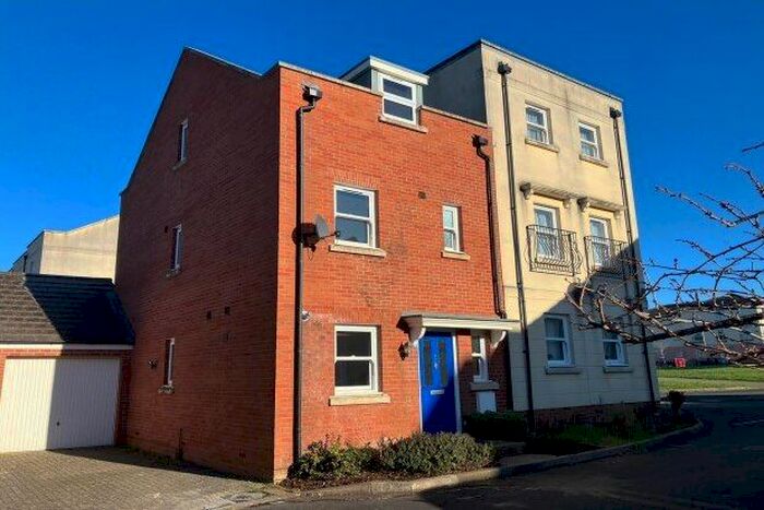 4 Bedroom Property To Rent In Ruardean Walk, Cheltenham, GL52