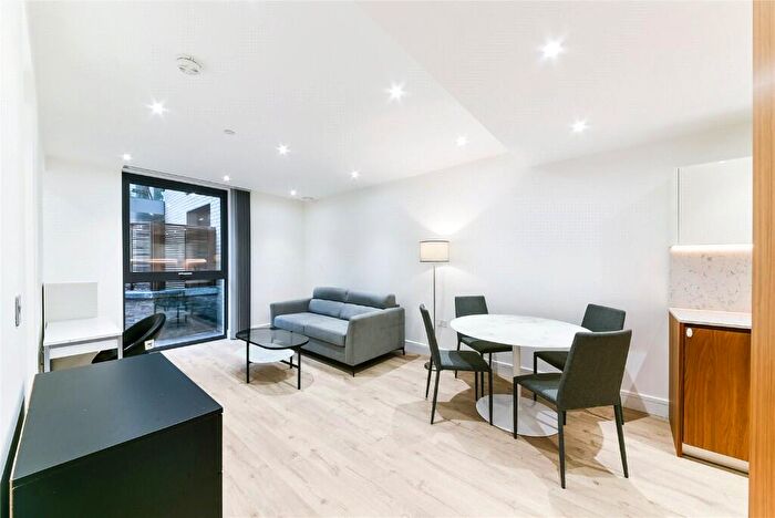 2 Bedroom Apartment For Sale In Neroli House, Goodman's Fields, Piazza Walk, London, E1