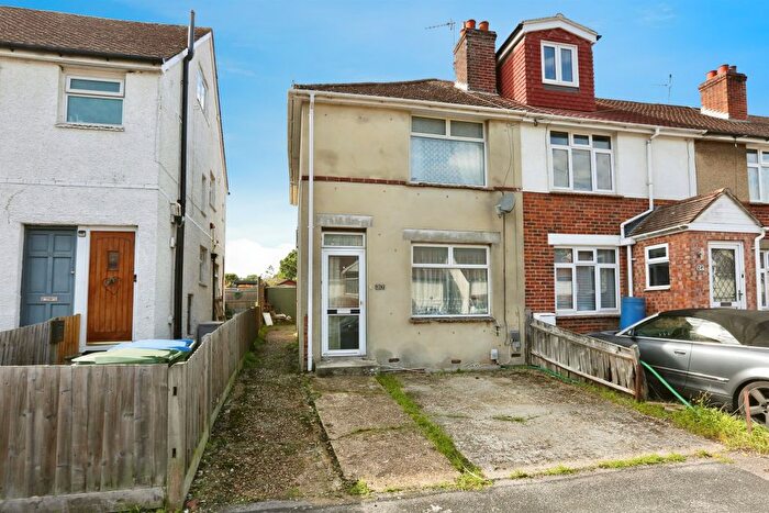 2 Bedroom End Terrace House For Sale In Paxton Road, Fareham, PO14