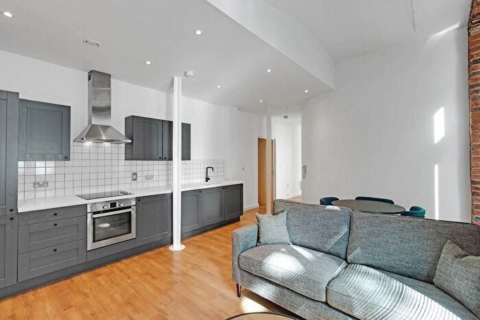 2 Bedroom Apartment To Rent In East Street, Leeds, West Yorkshire, LS9