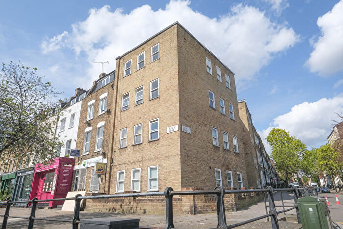 2 Bedroom Flat To Rent In Cross Street, London, N1