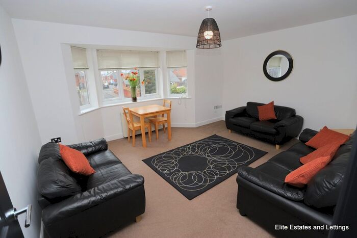 2 Bedroom Flat To Rent In Rennys Lane, Durham, DH1