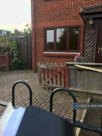 1 Bedroom End Of Terrace House To Rent In Hardy Close, Southampton, SO15