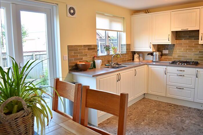 3 Bedroom Terraced House For Sale In Kings Sconce Avenue, Newark, NG24