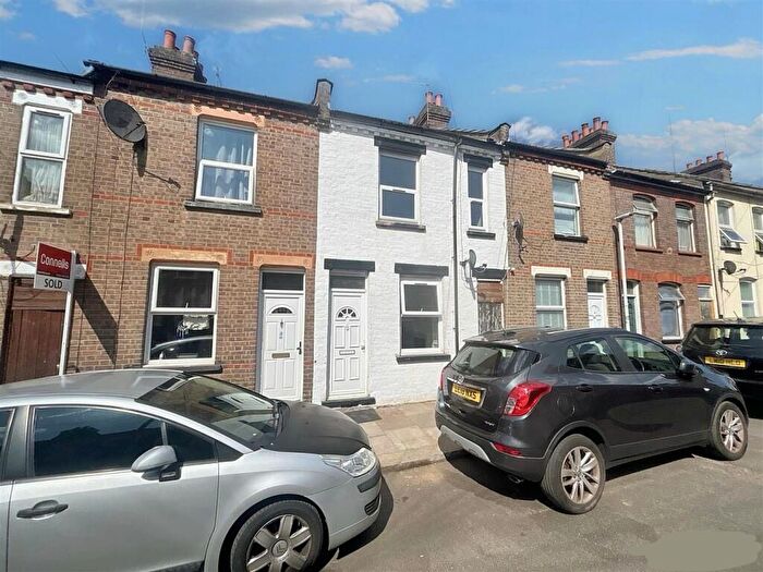 2 Bedroom Terraced House To Rent In Cowper Street, Luton, Bedfordshire, LU1