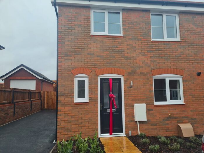 3 Bedroom Semi-Detached House To Rent In Sarah Drive, Edwalton, NG12