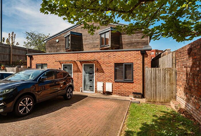 2 Bedroom Semi Detached House For Sale In Granby Mews, Bristol, Somerset, BS3