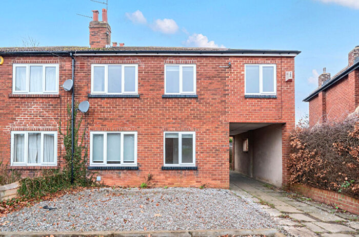 4 Bedroom Semi Detached House For Sale In Towers Way, Meanwood, Leeds, LS6