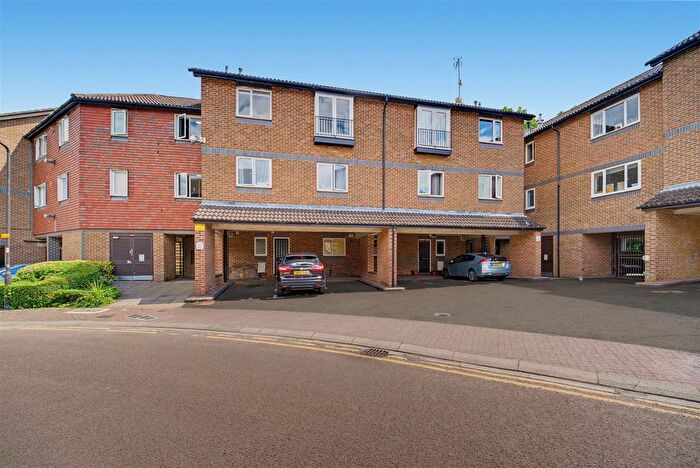 Studio For Sale In Abbeyfields Close, Park Royal, NW10