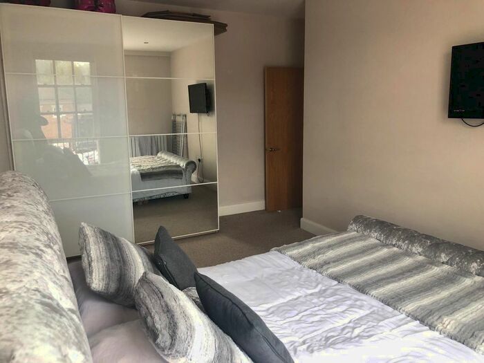 2 Bedroom Flat To Rent In Wedgewood Street, Aylesbury, HP19