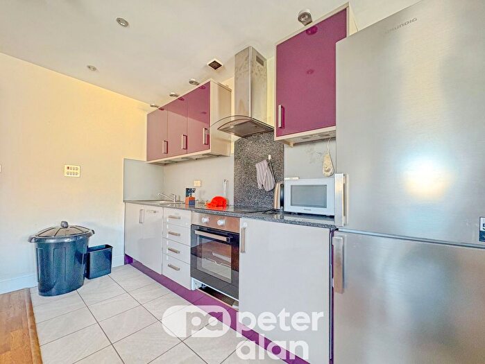 2 Bedroom Flat To Rent In Bute Terrace, Cardiff City Centre, Cardiff, CF10