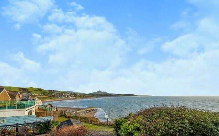 4 Bedroom House To Rent In Castle Street, Criccieth, LL52
