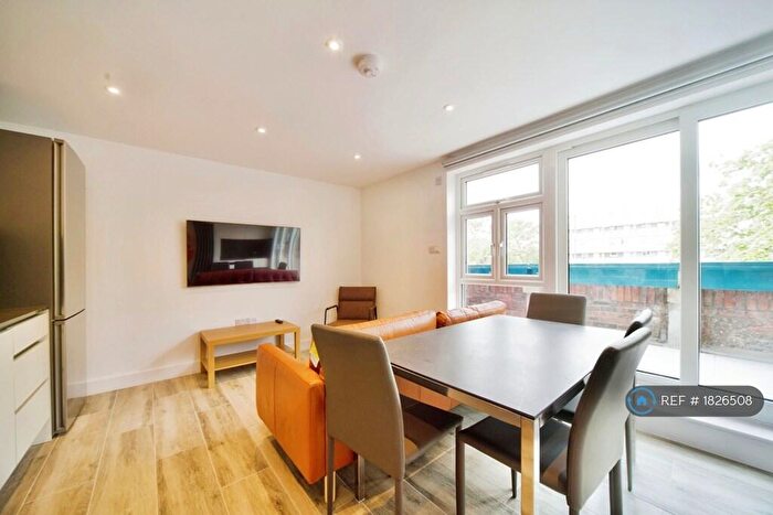 4 Bedroom Maisonette To Rent In Mingard Walk, London, N7