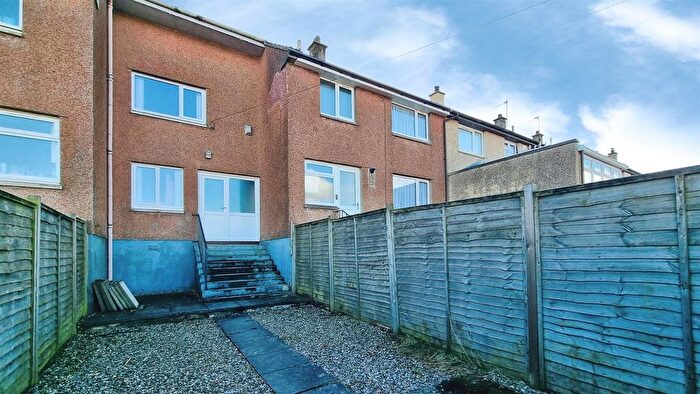 3 Bedroom Terraced House To Rent In Cromarty Court, Glenrothes, KY6
